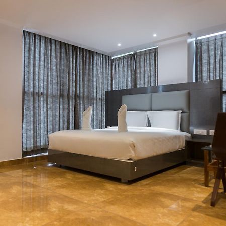 Hotel Hills Tirupattur Tiruppatur Exteriör bild