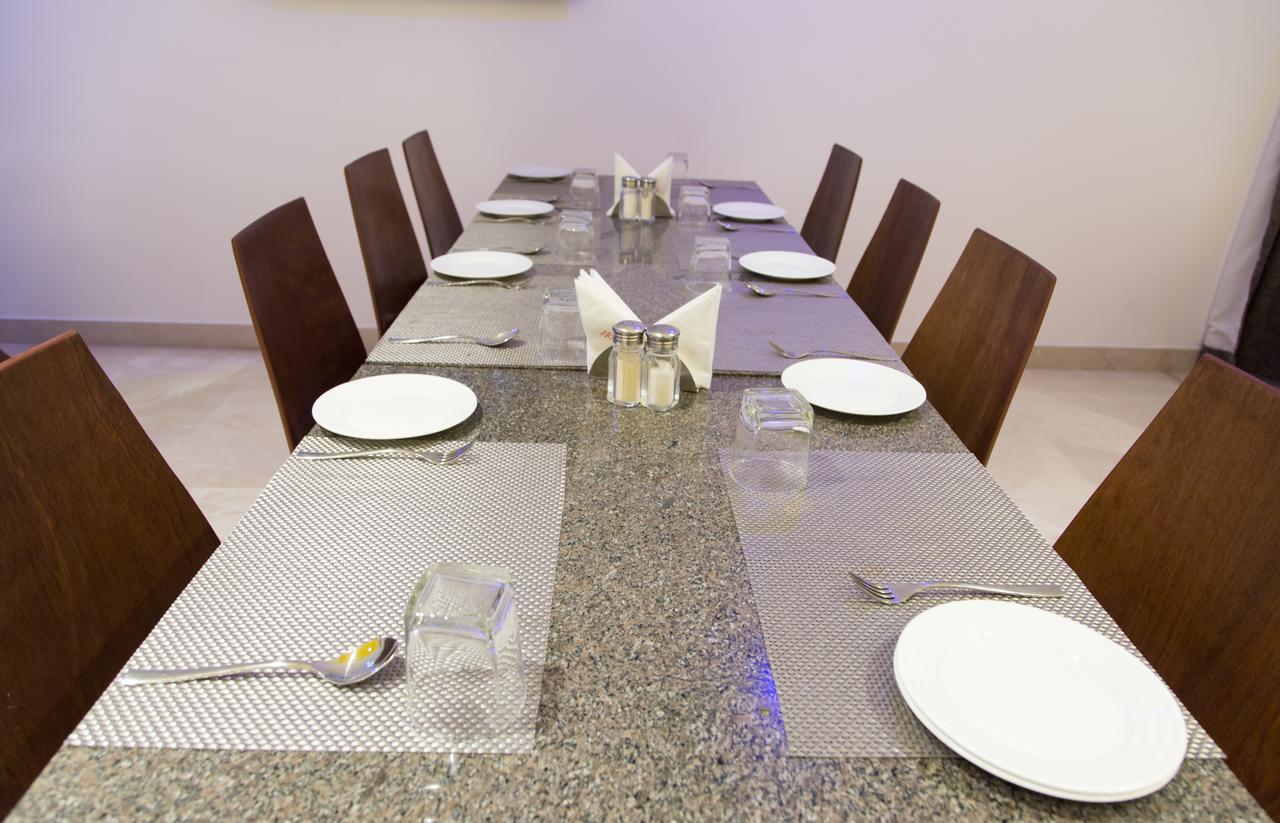 Hotel Hills Tirupattur Tiruppatur Exteriör bild